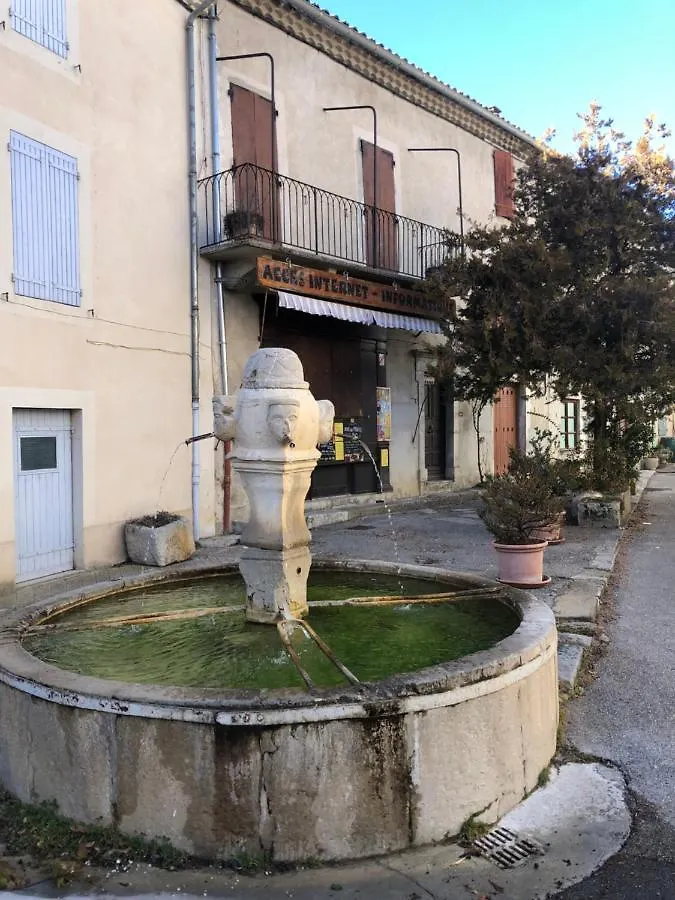 La Villa Provencale La Motte-Chalancon Bed & Breakfast